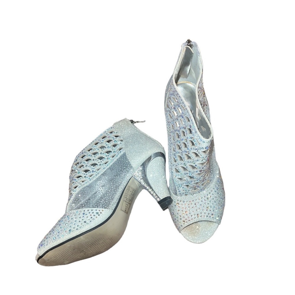 Silver Rhinestone Low Heels Booties 6.5 oversized fits size 7-7.5 - Picture 4 of 5